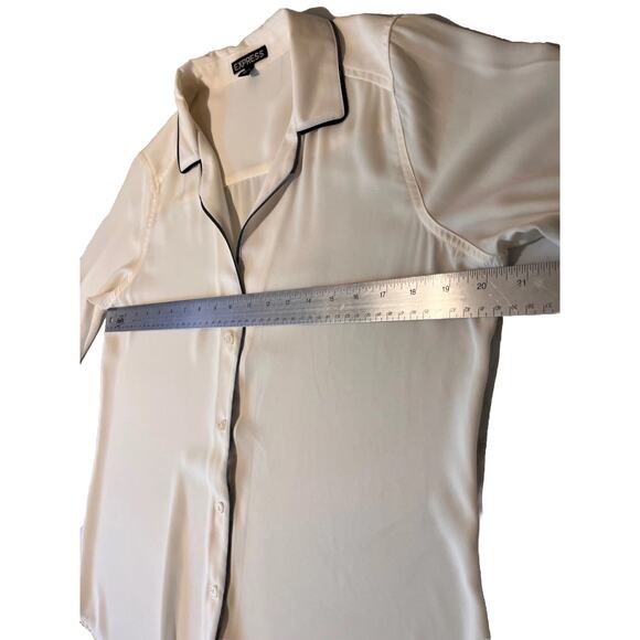 Express‎ Women’s White Button Front Blouse M Black Trim Pajama Style Blouse - Picture 7 of 7